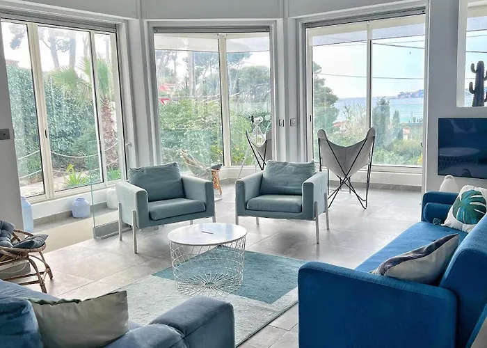 Villa Avec Piscine, Baie De Bandol, Acces Plage