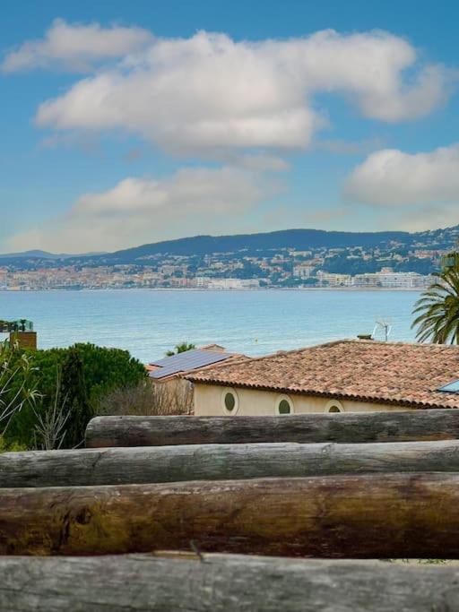 Villa Avec Piscine, Baie De Bandol, Acces Sanary-sur-Mer