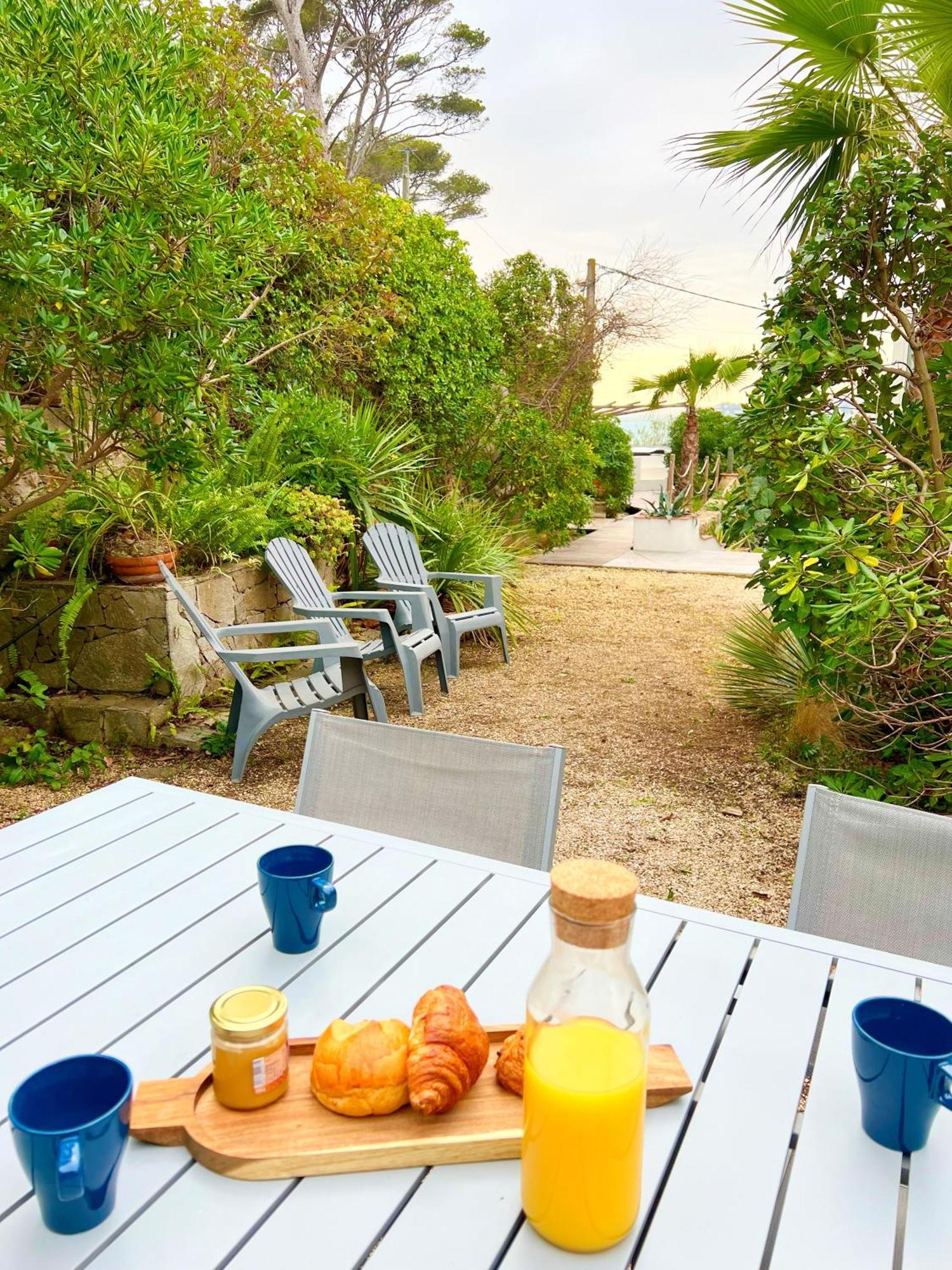 Avec Piscine, Baie De Bandol, Acces Sanary-sur-Mer
